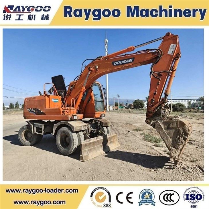  Wheel Excavator